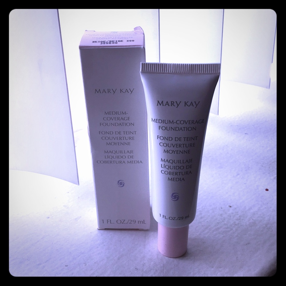 Medium-Coverage Foundation